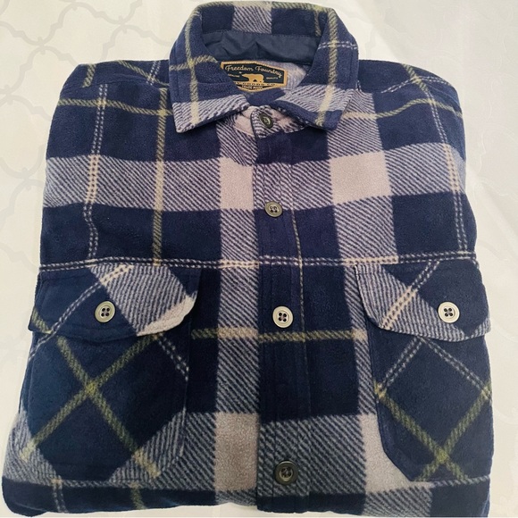 DRY GOODS FREEDOM FOUNDRY MENS LIGHTWEIGHT PLAID LONG SLEEVES POCKETS  MED NWOT - Picture 1 of 4